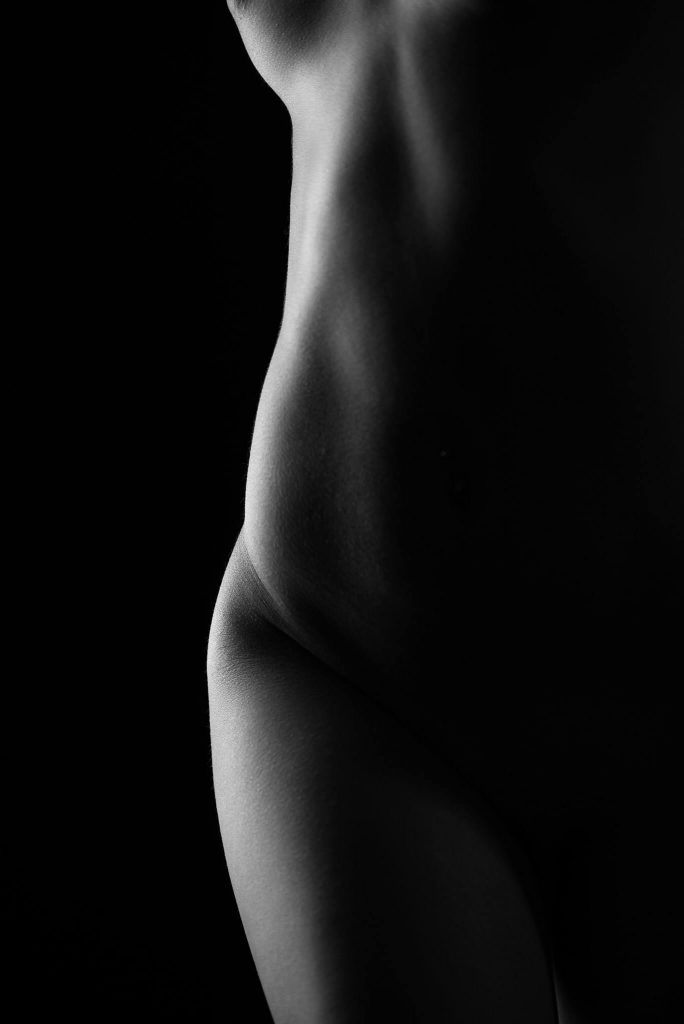 Boudoir- black and white nude, woman's hip